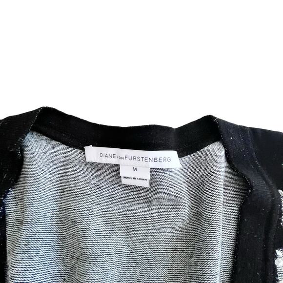 Diane von Furstenberg Black Merino Wool Floral V-Neck Button Cardigan Sweater M - Picture 5 of 10